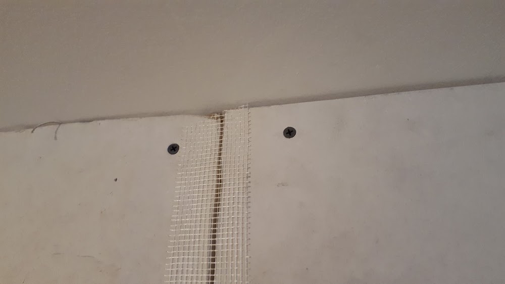 Top meets ceiling .jpg