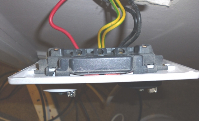 Top rear of socket1.JPG