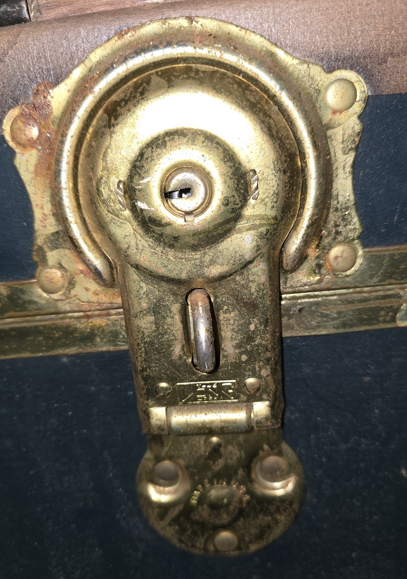 trunk_lock.jpg