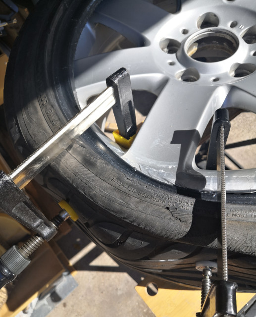 tyre-lock.jpg