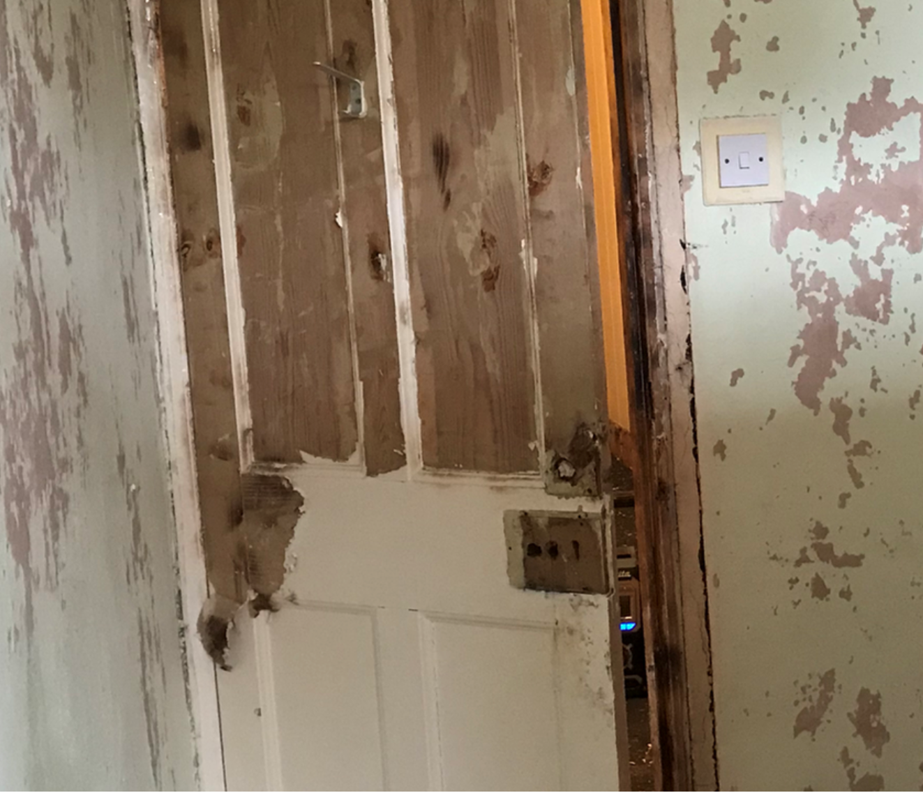 Filling large holes in a wooden door DIYnot Forums