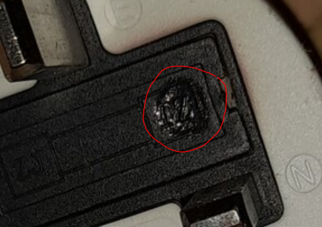 A cracked plug socket which I use a lot for fanheater. Page 4