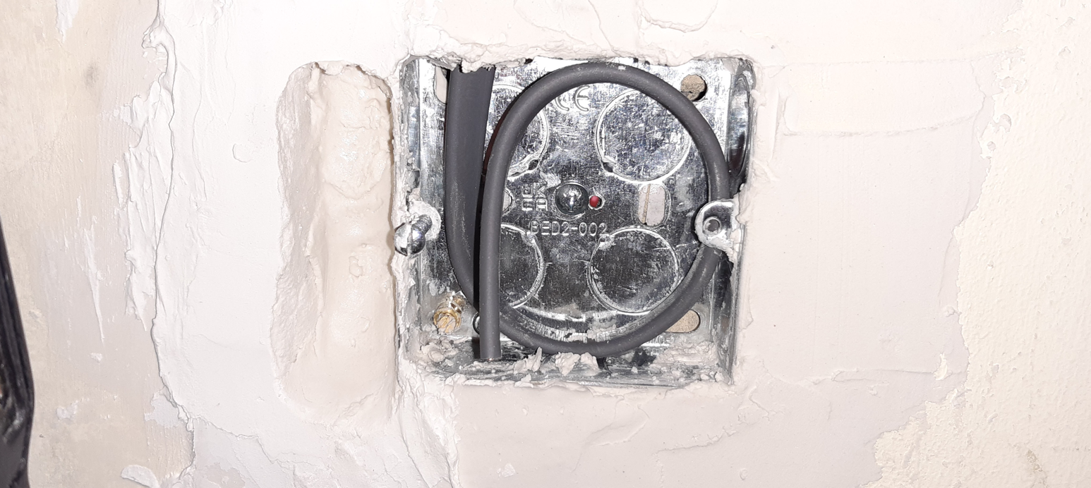 Filling around electrical boxes help required. DIYnot Forums