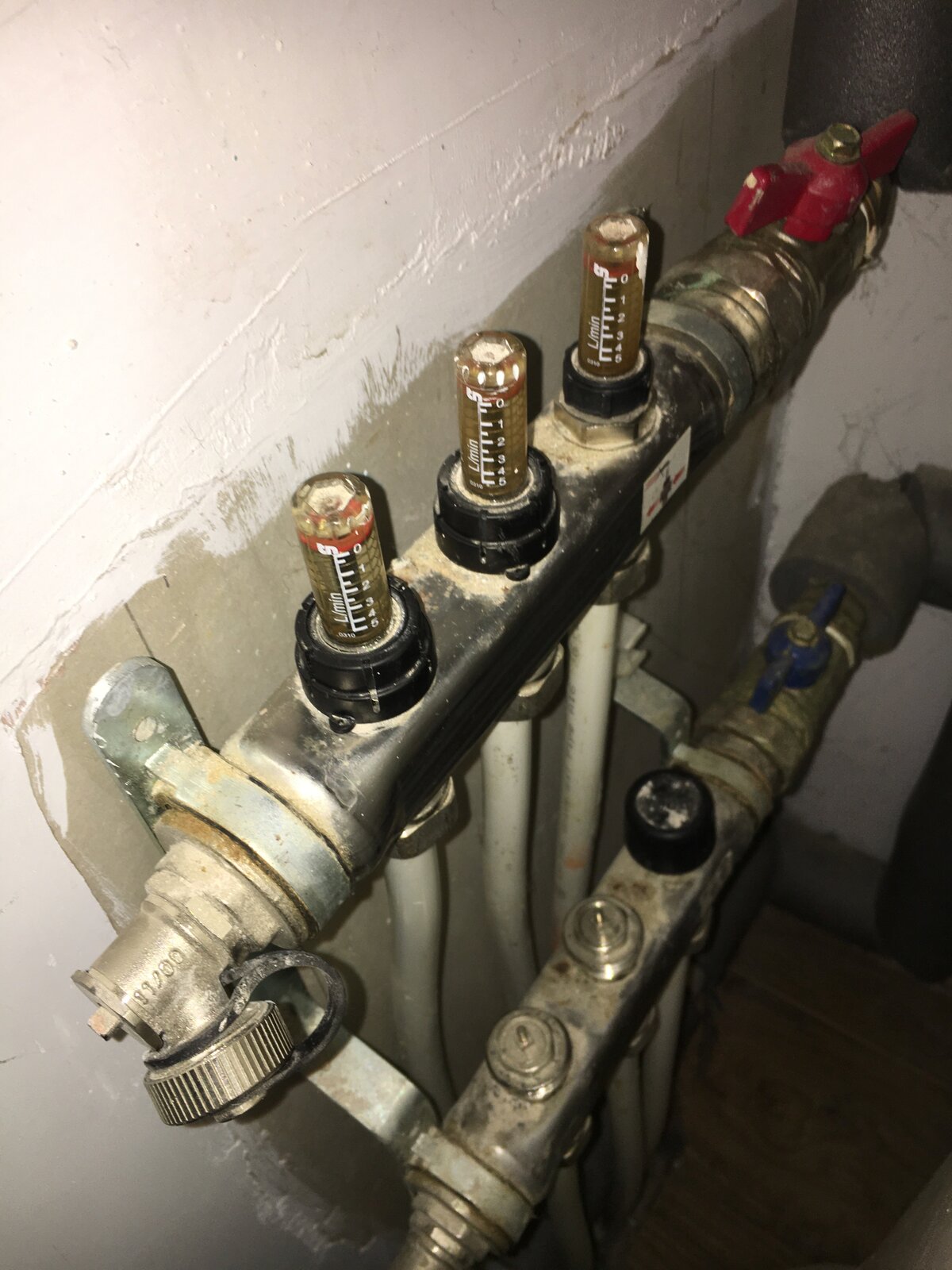 Uponor 4 port?.jpg