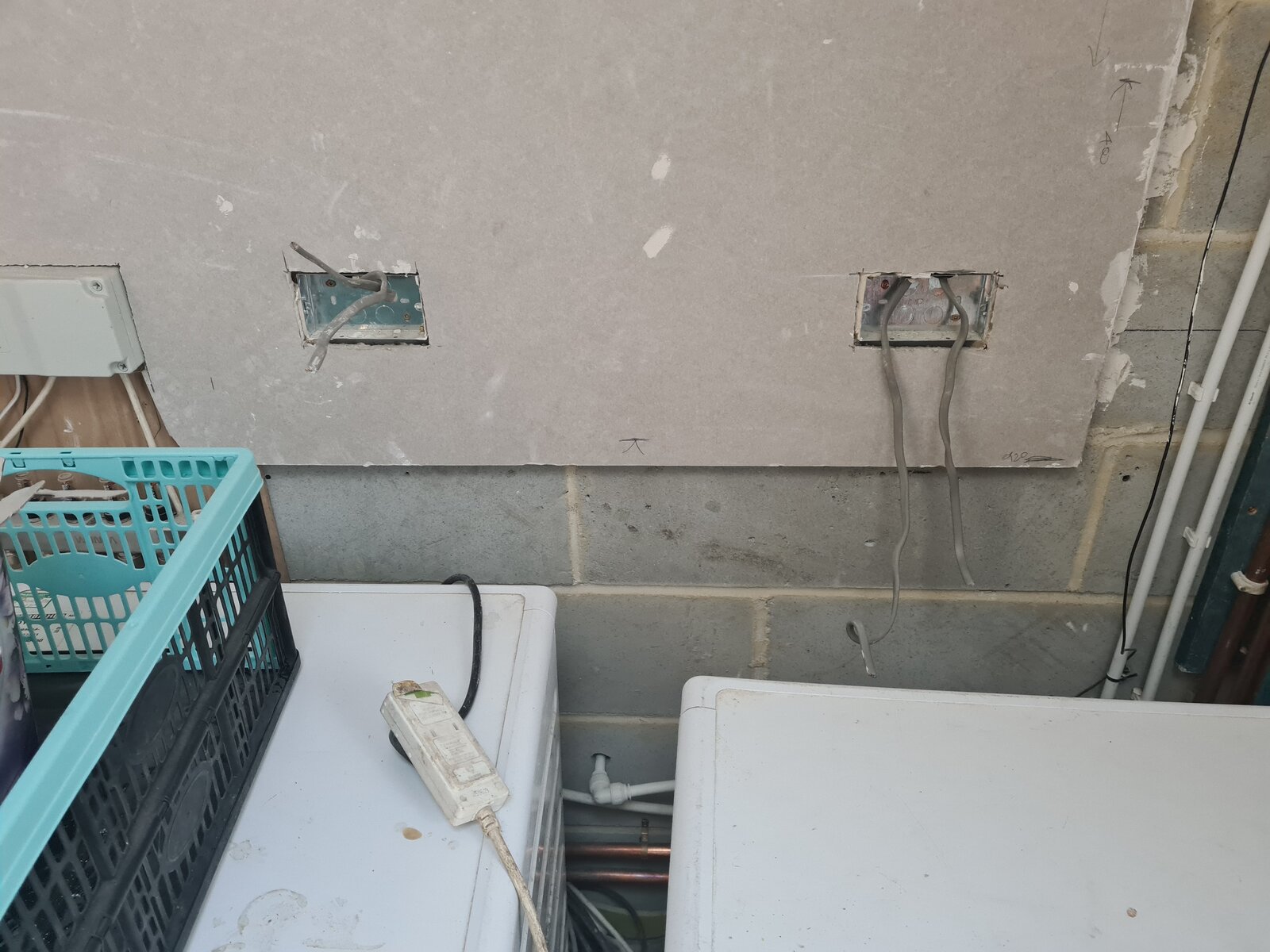 utility under counter socket.jpg
