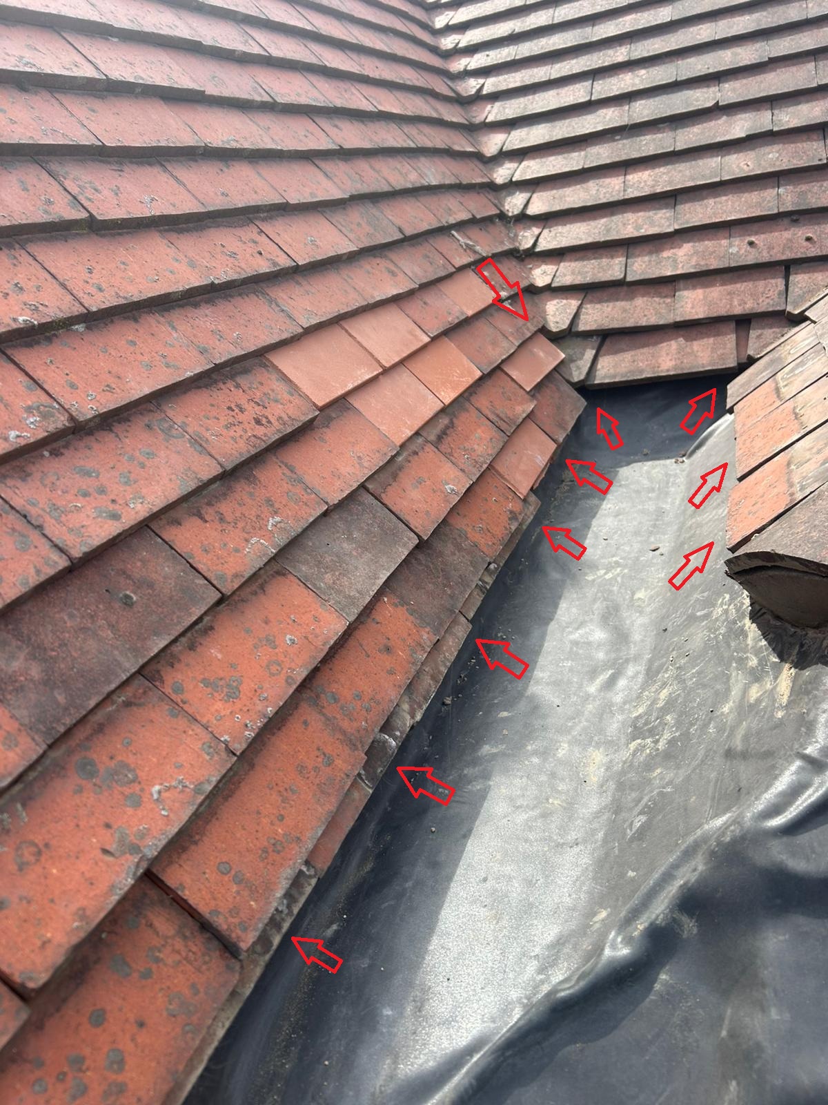 Valley EPDM Rubber Installation Work 0.JPG