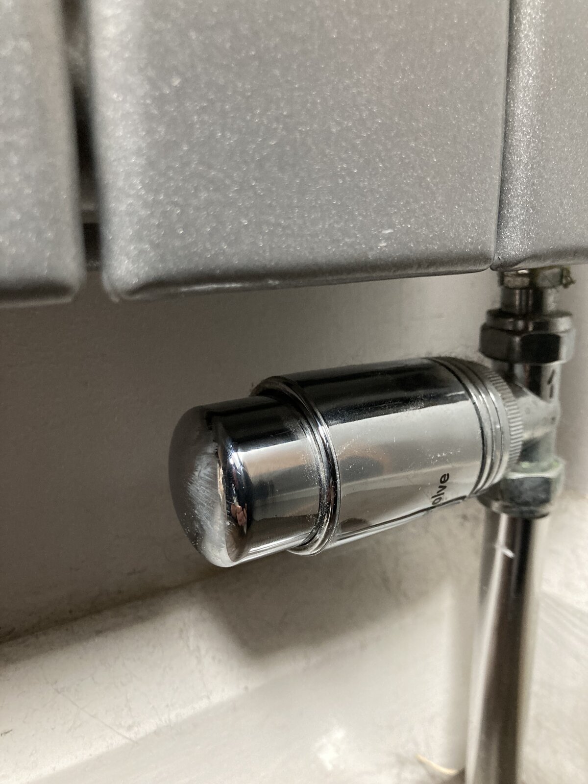 Knocking radiator any advice? DIYnot Forums