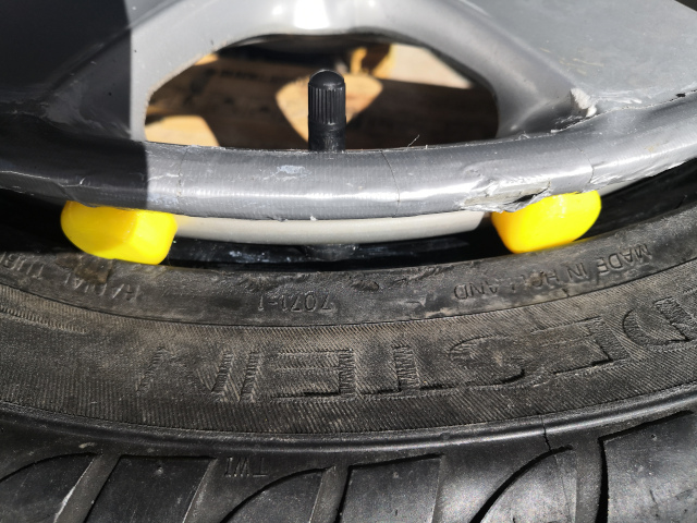 valve-stem.jpg