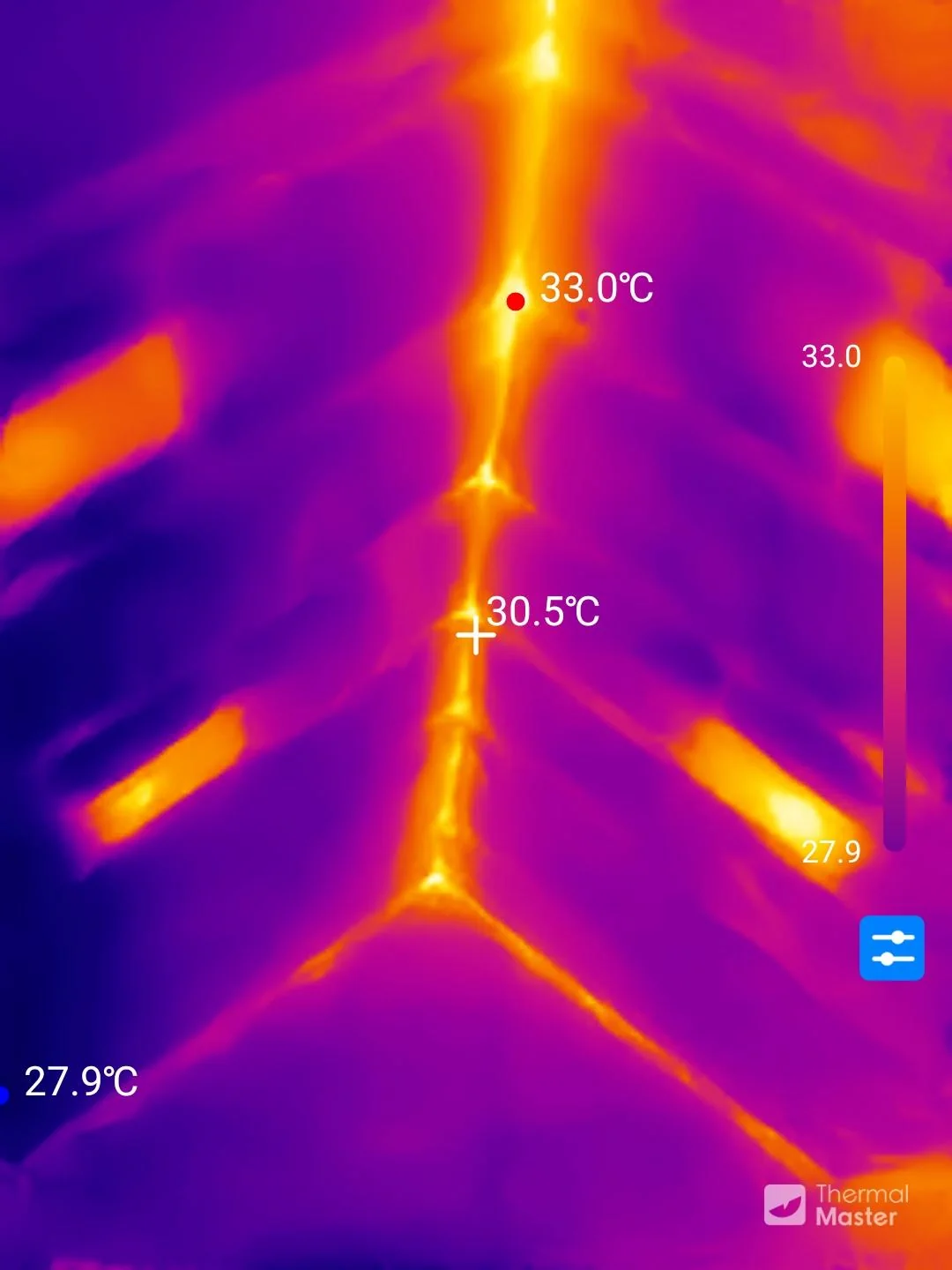 vaulted-ceiling-ideas-v0-nmrp1gz1ngdh1.webp