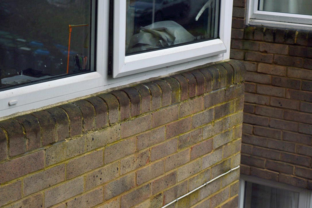 Window ledge bedroom close up.jpg