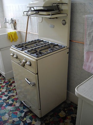 world-forty-vintage-reto-gas-cooker_360_ea05b855f72f287a66f0d5a190ec0d81 (1).jpg