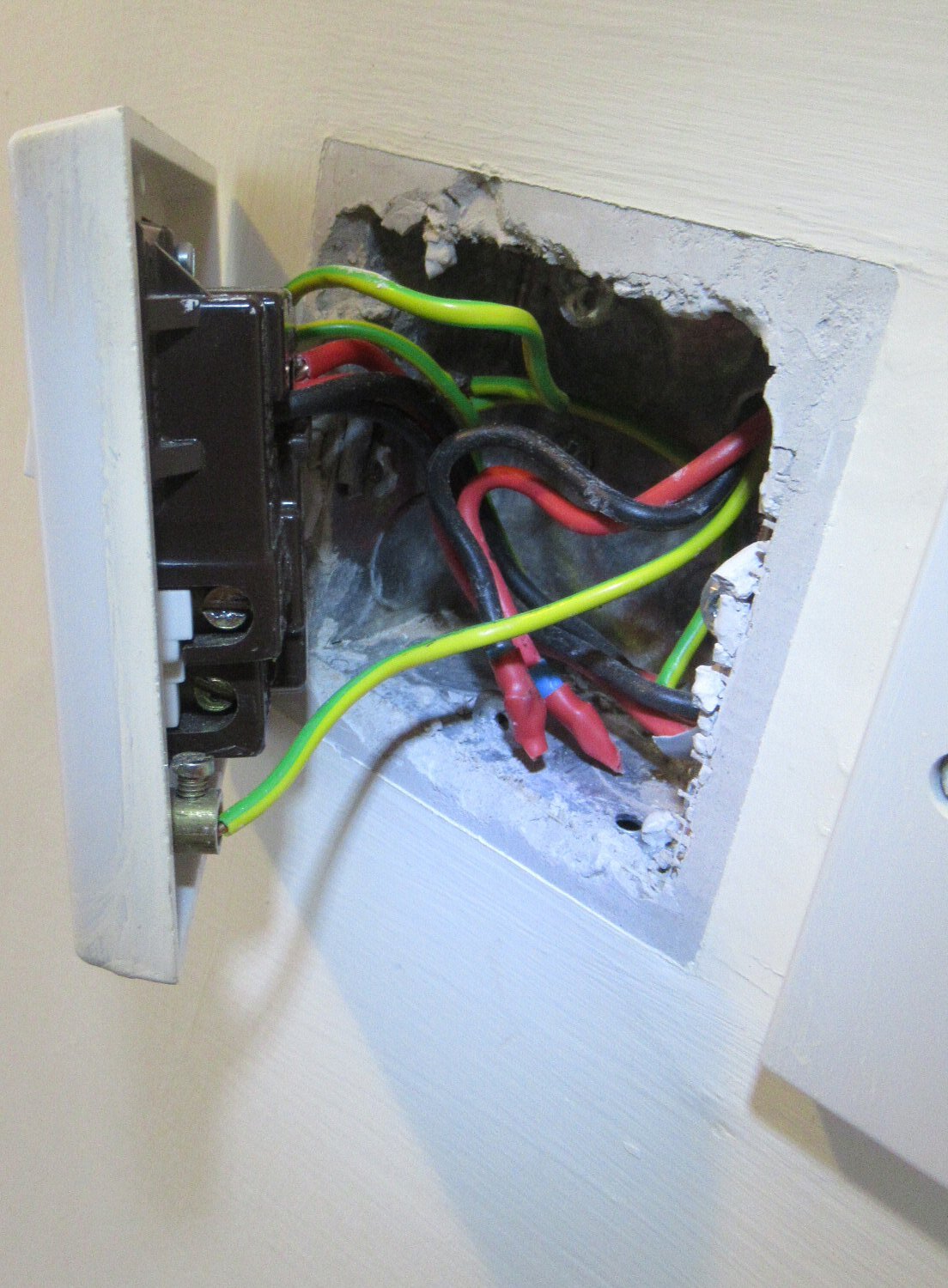 xElectrics_7653.JPG