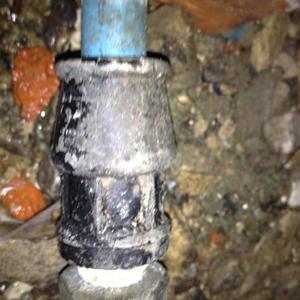 PEX pipe connector