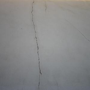 Wall cracks