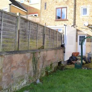 Retaining wall