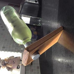 Magic wine bottle holder