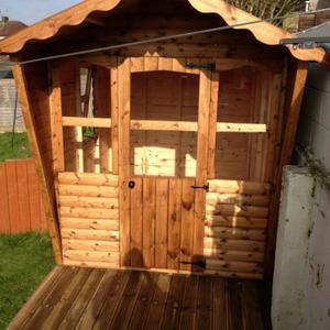 summerhouse & decking