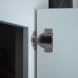 Wardrobe hinges