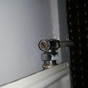 Radiator valve