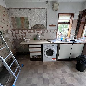 Kitchen damp