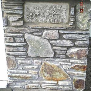 Finishing off stone wall