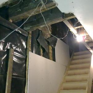 Stairwell joist support