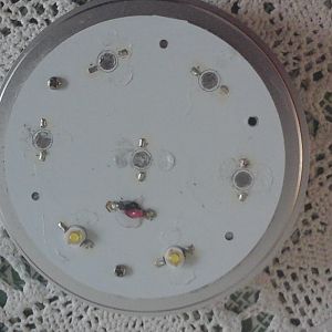 1512915627392-1923472280