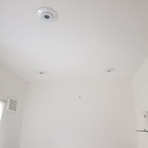 Bathroom light fittings