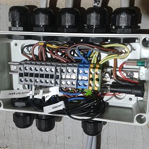 Terminal box for UFH