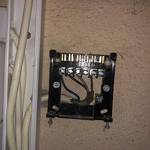 B3BEABB0-C0F2-4AF3-9491-0807D0FA053A