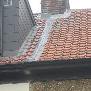 Rear Roof Join Flashing Close Up