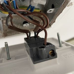 6DD7C4C9-27D0-45B7-83E1-A3DDF7587C99