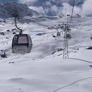 0891012A-6EA2-47E3-9AE2-FAFAEDAA6C27