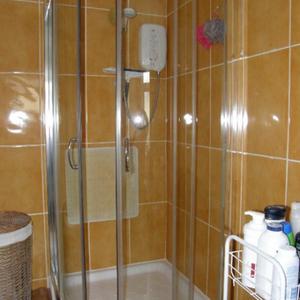 Shower enclosure