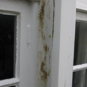 Staining on sandstone