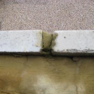 border flat roof and wall