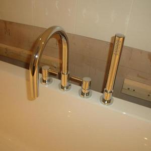 Picture 1 - lever inwards