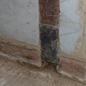 Base of long wall columns