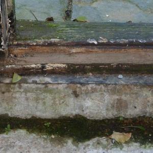 Back door damp close