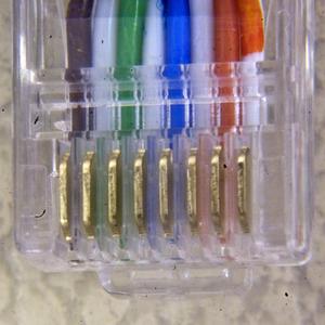 LAN plug crimped