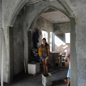 Dining room to kitchen arches