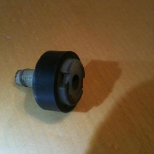 Magnet around plastic centre