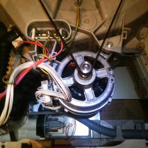 Motor and pulley assembly