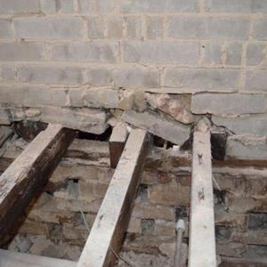 bathroom joists
