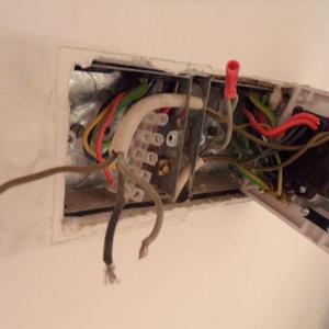 electrical connection to Honeywell CM907