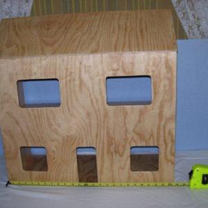 Easy-to-make 2 story Doll House