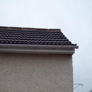 neighbours gutter
