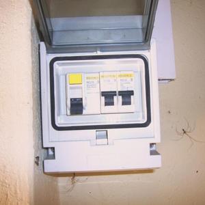 garage consumer unit