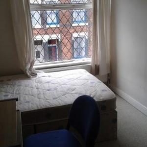 Larger front bedroom