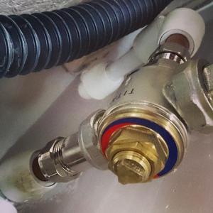 Titan Ozimix3 underneath